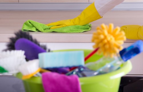 Deep cleaning service in E2 for kitchens, bathrooms, and living spaces